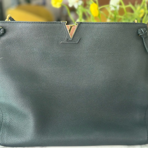 Barely used LV - Picture 2 of 3